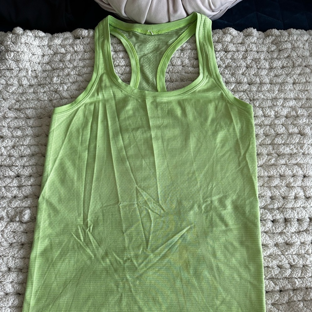 Lululemon swiftly tech tank top, size 4, lime green,